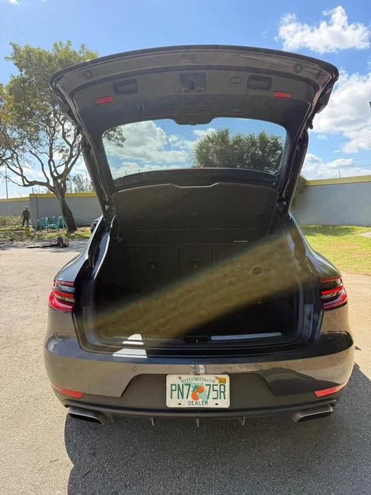 2017 Porsche Macan - Image 6 of 18