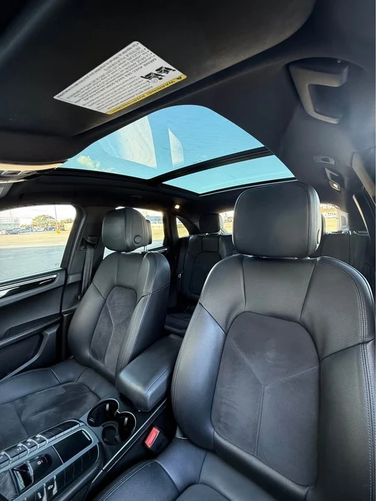 2017 Porsche Macan - Image 11 of 18