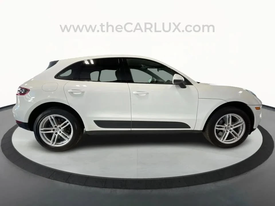 2017 Porsche Macan - Image 7 of 17