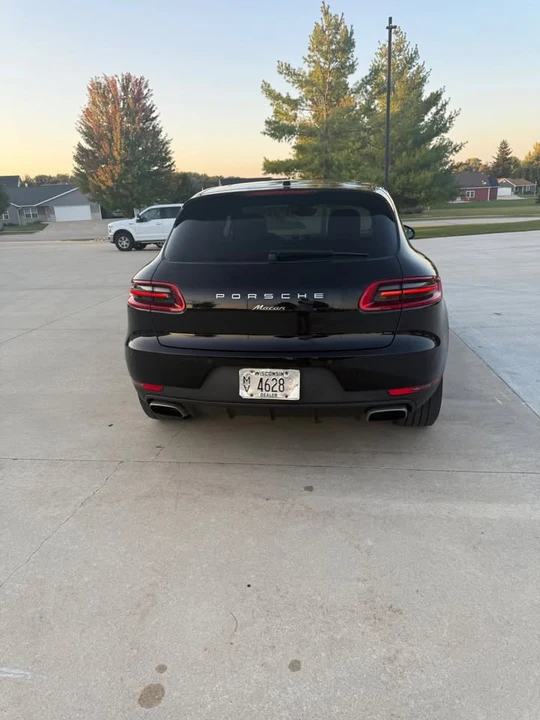 2017 Porsche Macan - Image 8 of 15