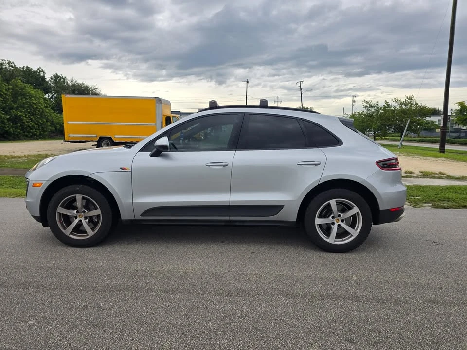 2017 Porsche Macan - Image 3 of 9