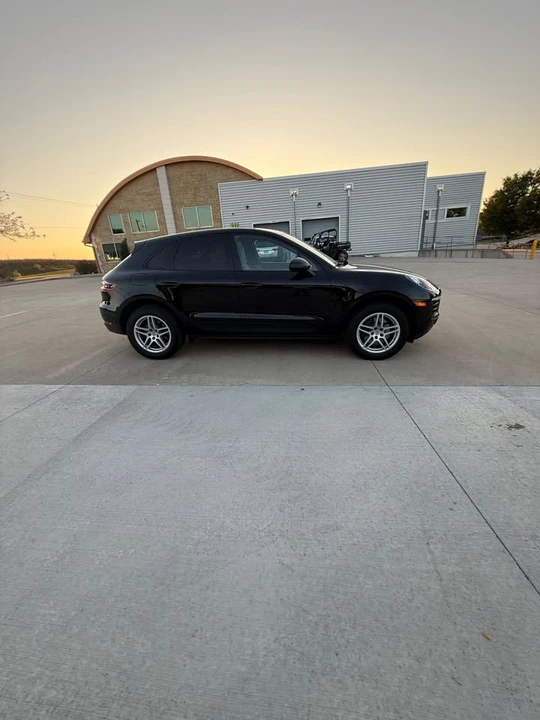 2017 Porsche Macan - Image 4 of 15