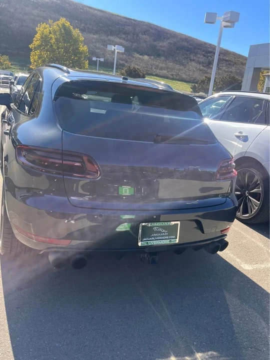 2017 Porsche Macan - Image 3 of 3