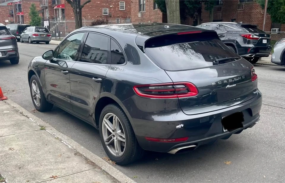 2017 Porsche Macan - Image 8 of 20