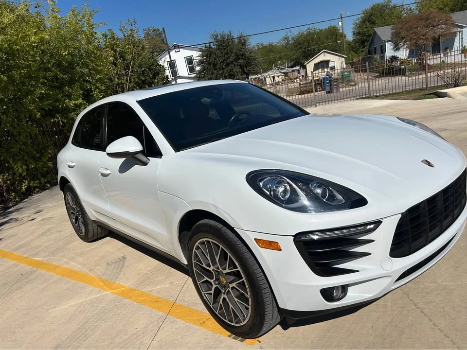 2017 Porsche Macan - Image 12 of 16