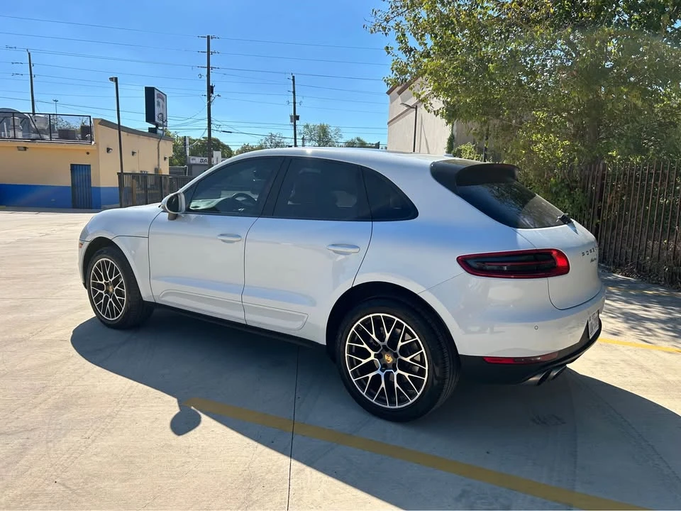 2017 Porsche Macan - Image 14 of 16