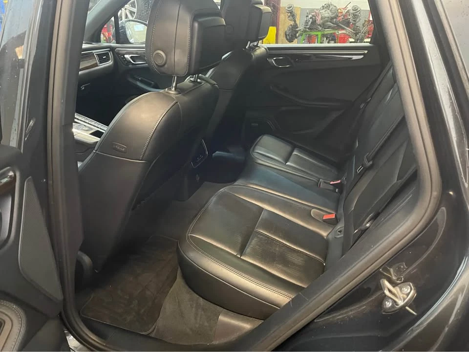 2017 Porsche Macan - Image 6 of 20