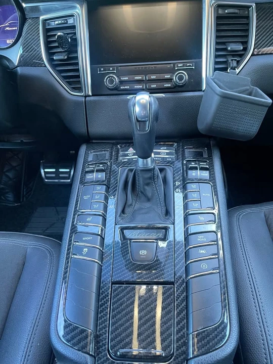 2017 Porsche Macan - Image 5 of 7