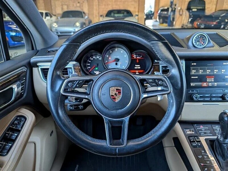 2017 Porsche Macan S - Image 19 of 20