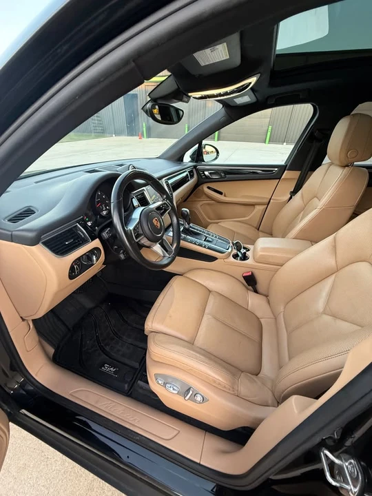 2017 Porsche Macan - Image 12 of 15