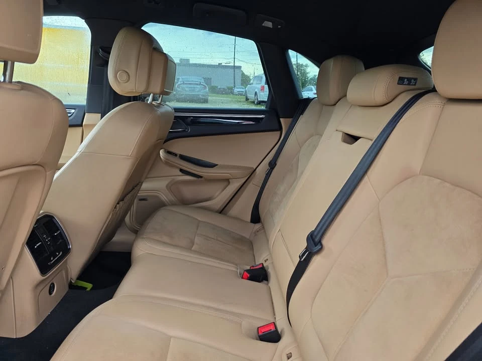 2017 Porsche Macan - Image 9 of 9