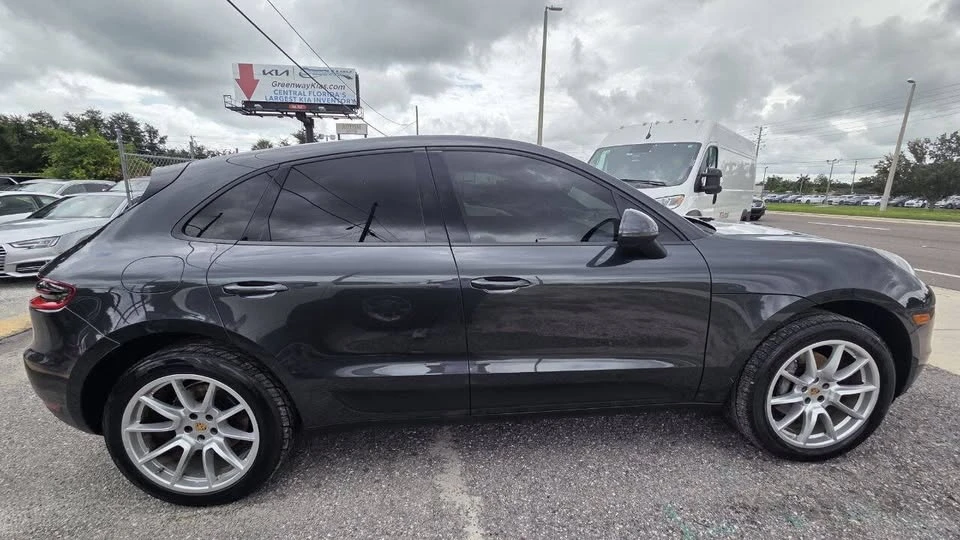2017 Porsche Macan - Image 6 of 17