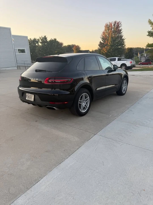 2017 Porsche Macan - Image 6 of 15