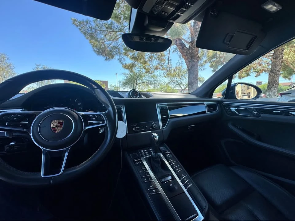 2017 Porsche Macan - Image 11 of 12