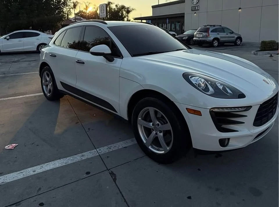 2017 Porsche Macan - Image 3 of 11