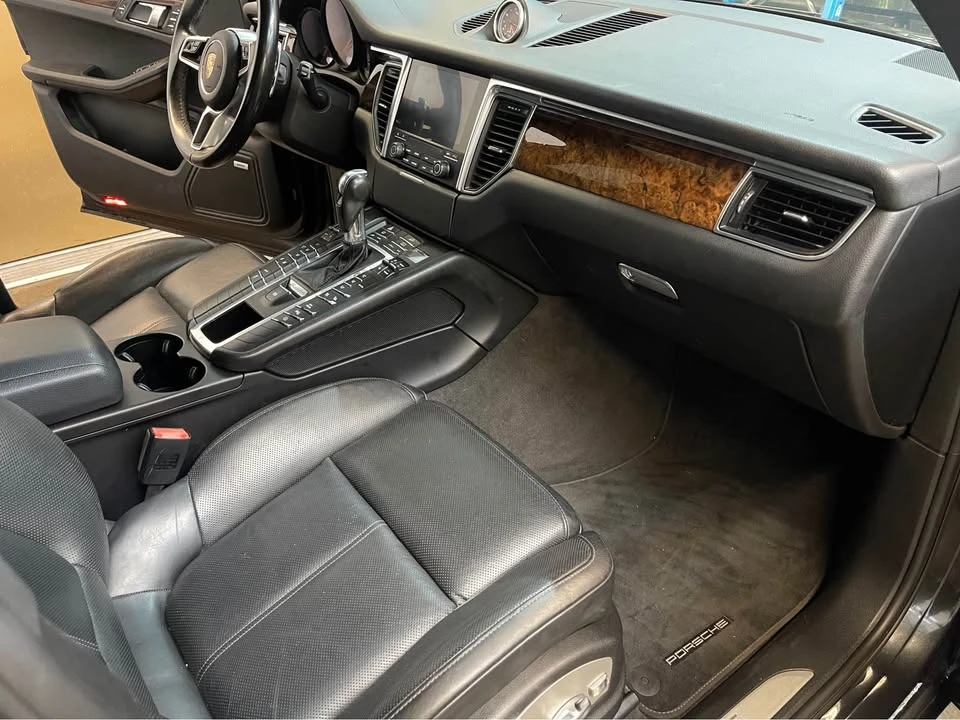 2017 Porsche Macan - Image 4 of 20