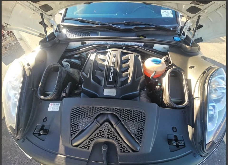 2017 Porsche Macan - Image 2 of 5