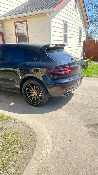 2017 Porsche Macan - Image 3 of 12