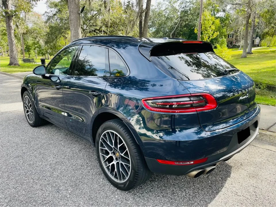2017 Porsche Macan - Image 2 of 19