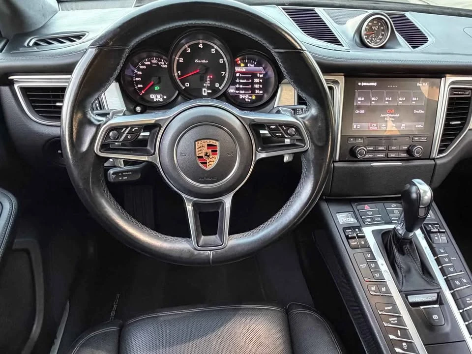 2017 Porsche Macan - Image 7 of 16