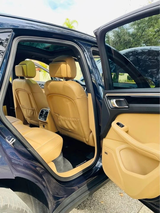 2017 Porsche Macan - Image 19 of 20
