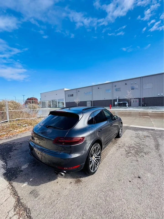 2017 Porsche Macan - Image 2 of 17