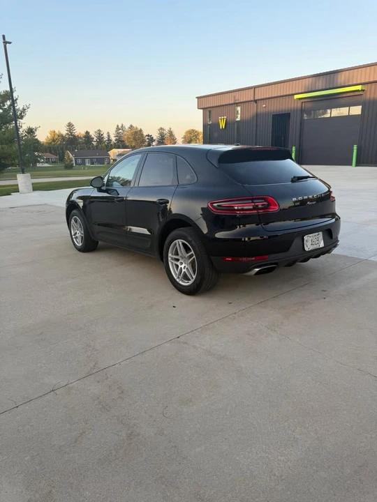 2017 Porsche Macan - Image 7 of 15