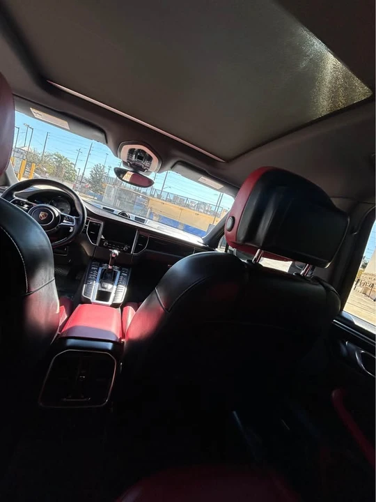 2017 Porsche Macan - Image 4 of 16