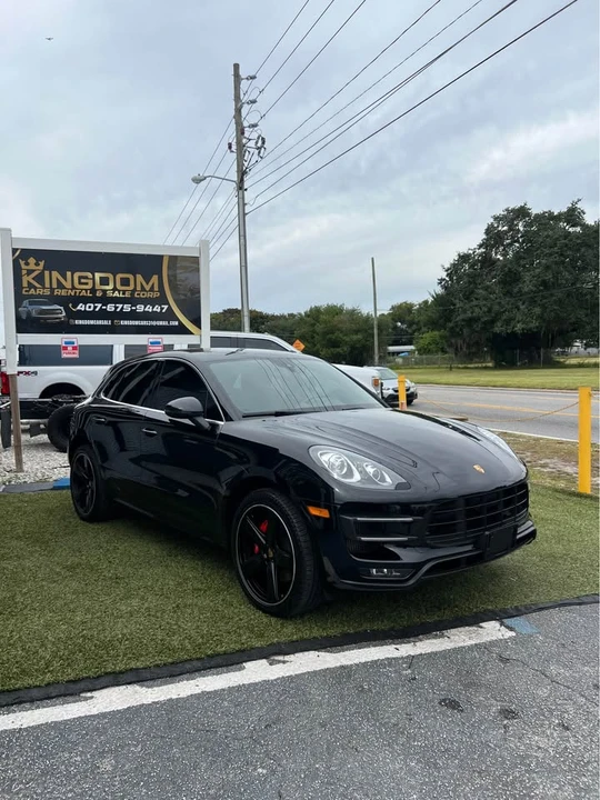 2017 Porsche Macan - Image 2 of 9