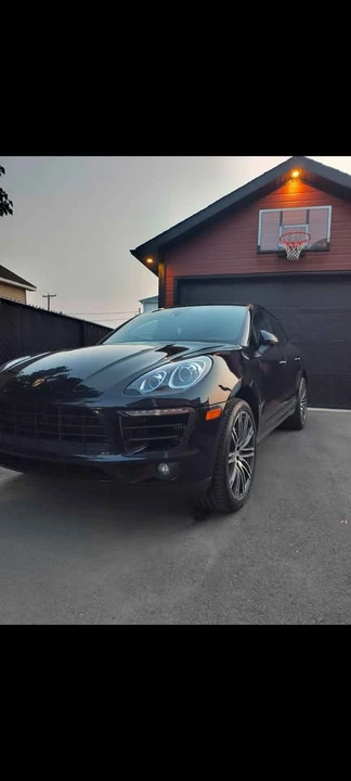 2017 Porsche Macan - Image 2 of 3