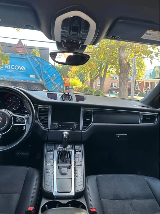 2017 Porsche Macan - Image 8 of 9
