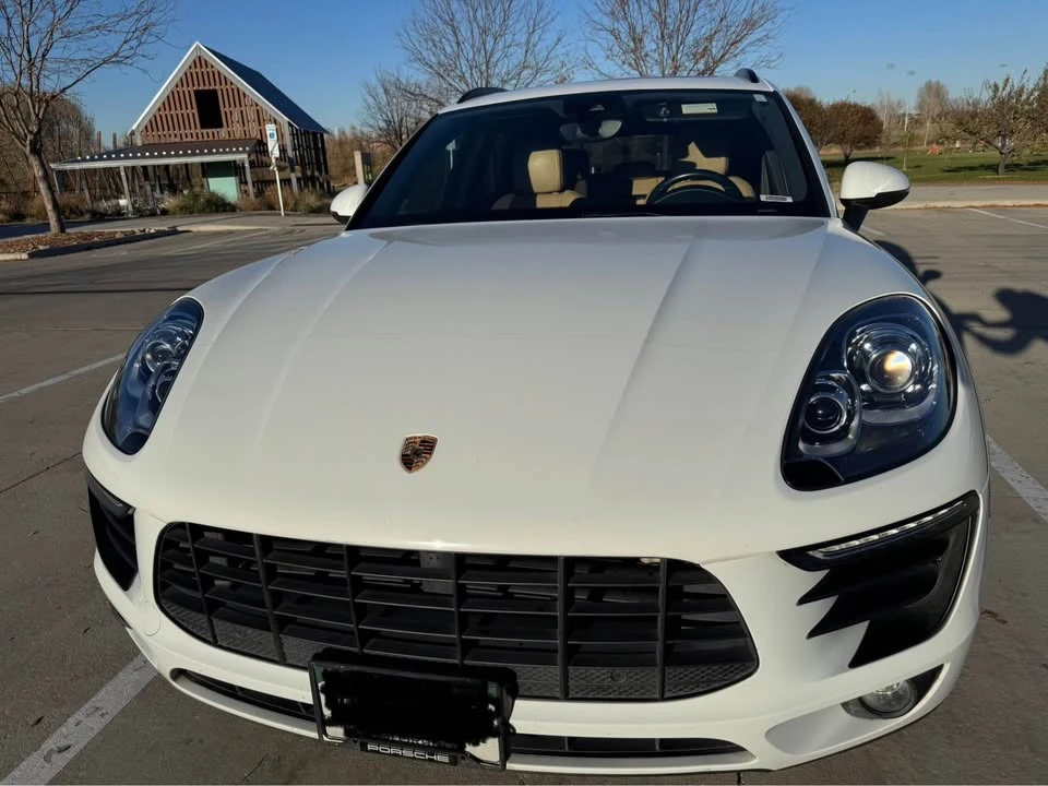 2017 Porsche Macan - Image 13 of 19