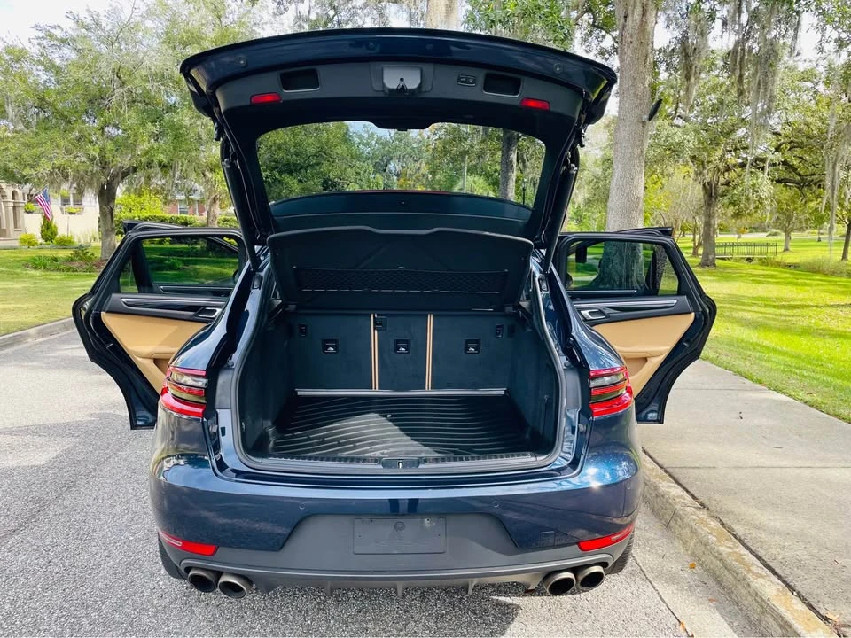 2017 Porsche Macan - Image 14 of 19