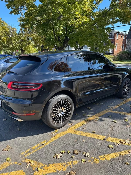2017 Porsche Macan - Image 3 of 9