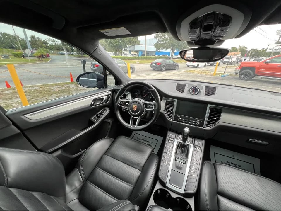 2017 Porsche Macan - Image 7 of 12