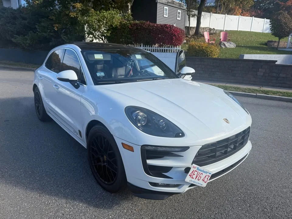 2017 Porsche Macan - Image 4 of 5