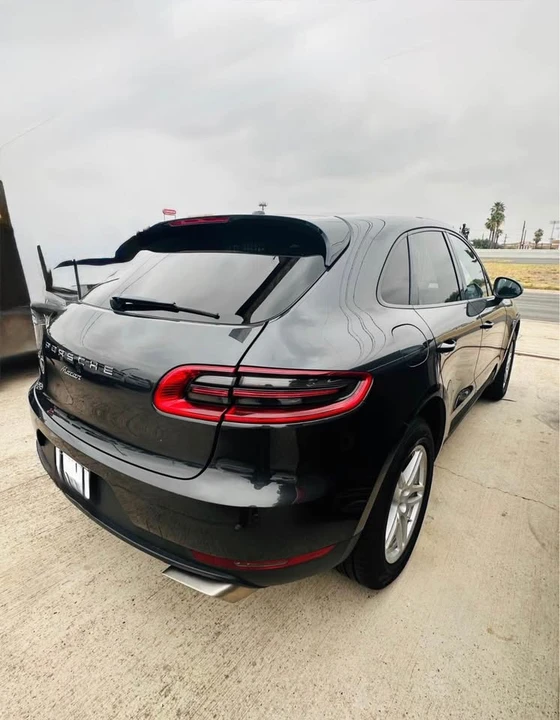 2017 Porsche Macan - Image 2 of 6