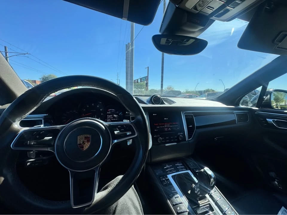 2017 Porsche Macan - Image 5 of 12