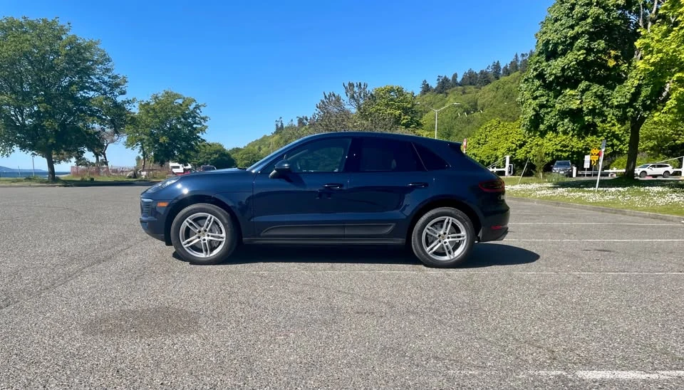 2017 Porsche Macan - Image 2 of 16