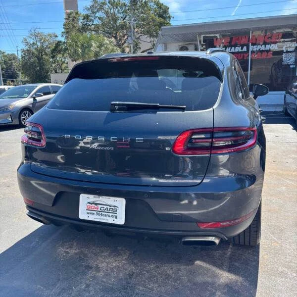 2017 Porsche Macan - Image 17 of 18