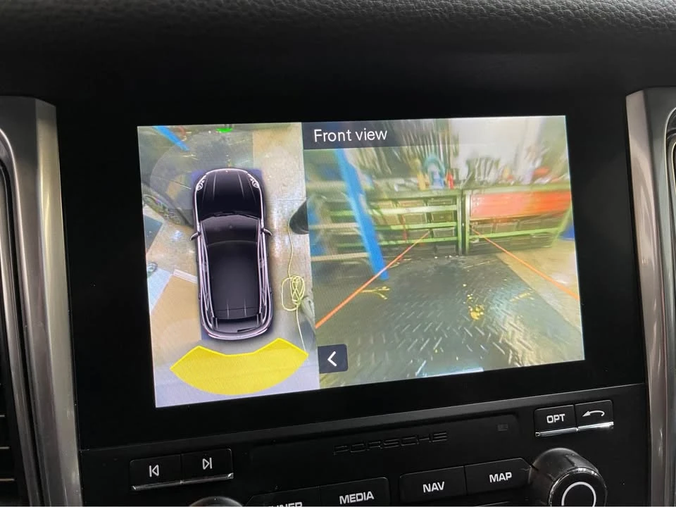 2017 Porsche Macan - Image 12 of 20