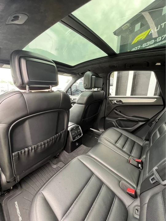 2017 Porsche Macan - Image 5 of 9