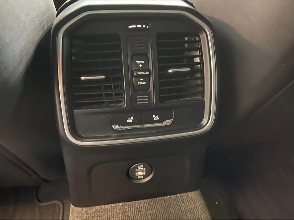 2017 Porsche Macan - Image 13 of 20