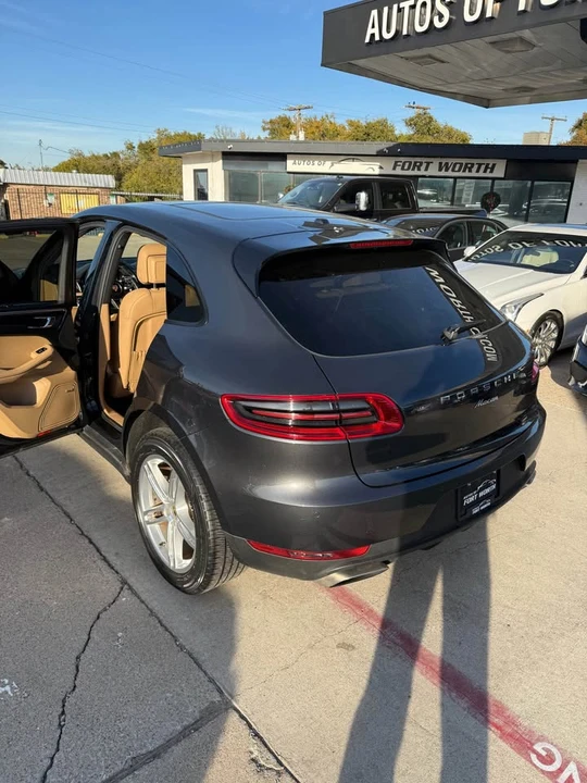 2017 Porsche Macan - Image 5 of 7