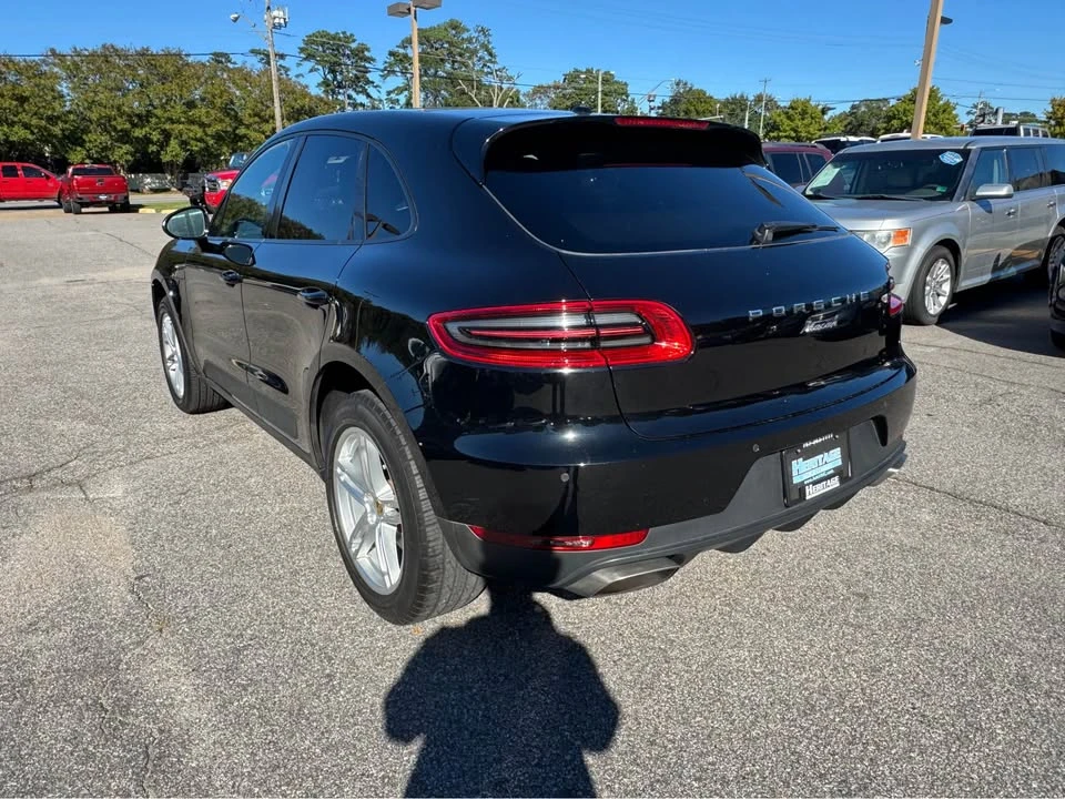 2017 Porsche Macan - Image 2 of 19