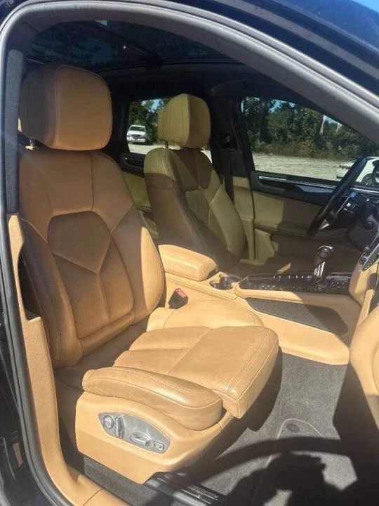 2017 Porsche Macan - Image 8 of 8