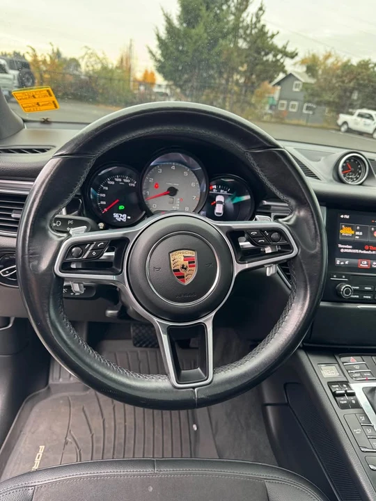 2017 Porsche Macan - Image 7 of 16