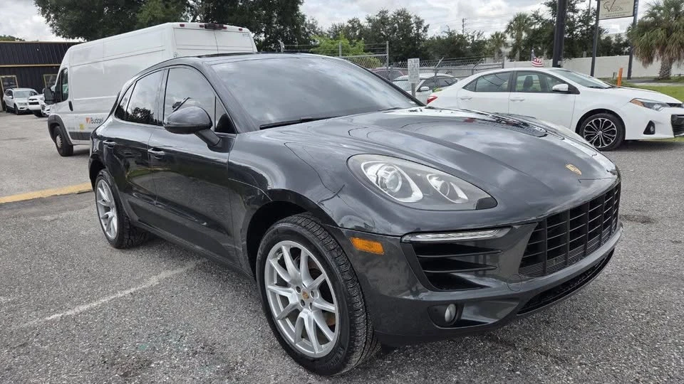 2017 Porsche Macan - Image 7 of 17
