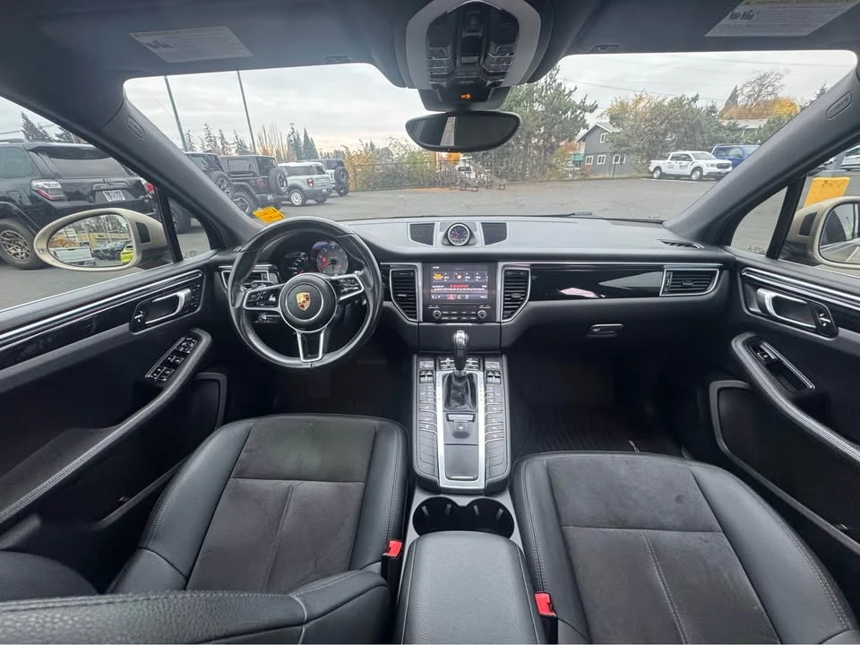 2017 Porsche Macan - Image 6 of 16