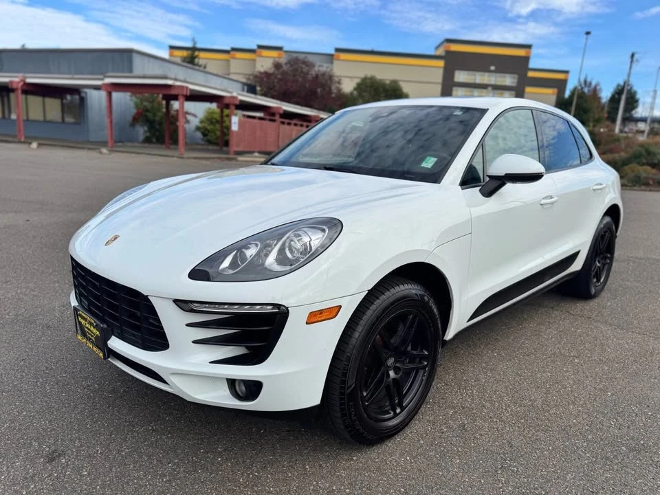 2017 Porsche Macan - Image 2 of 14